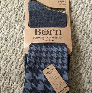 New Women's Born ultimate compression travel knee high socks gray and black